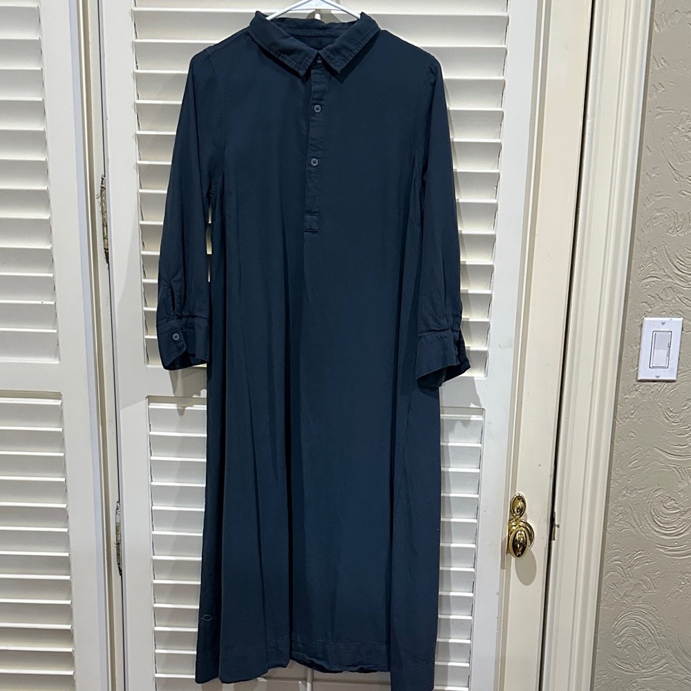 CP Shades Long Sleeved Blue Dress. Size Small